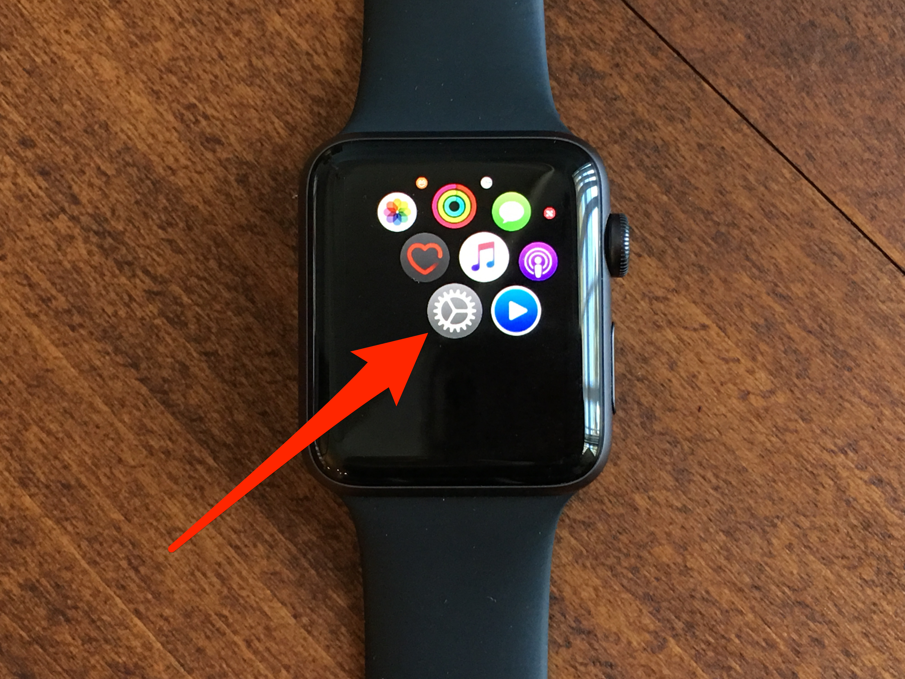 Подключить apple watch к новому iphone. Блютуз на эпл вотч 7. Эппл вотч айфон. Значок блютуз на Эппл вотч 7. Apple IWATCH В блютуз.